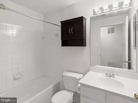 Bath - 2049 William Franklin Dr, Frederick, MD 21702 photo 5 of 5