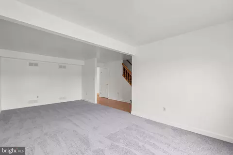 110 E Hammaker St, Thurmont, MD 21788 photo 7