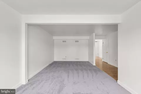 110 E Hammaker St, Thurmont, MD 21788 photo 6