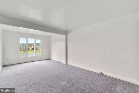 110 E Hammaker St, Thurmont, MD 21788 photo 10