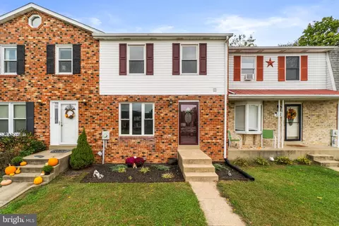 110 E Hammaker St, Thurmont, MD 21788 photo 3