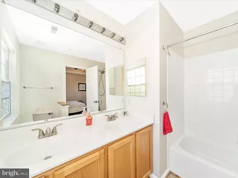 Bath - 514 Ellison Ct, Frederick, MD 21703 photo 2 of 3