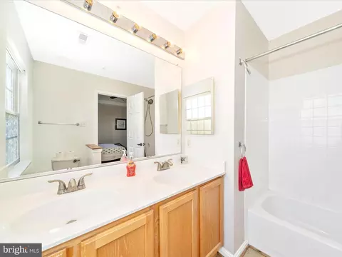 Bath - 514 Ellison Ct, Frederick, MD 21703 photo 3 of 3