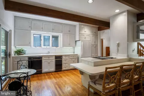 10534 Gambrill Park Rd, Frederick, MD 21702 photo 9