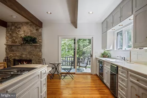 10534 Gambrill Park Rd, Frederick, MD 21702 photo 19
