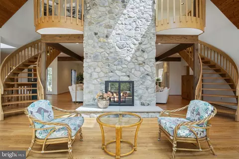 10534 Gambrill Park Rd, Frederick, MD 21702