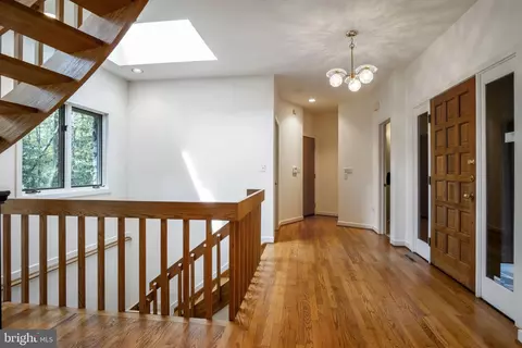 10534 Gambrill Park Rd, Frederick, MD 21702 photo 13