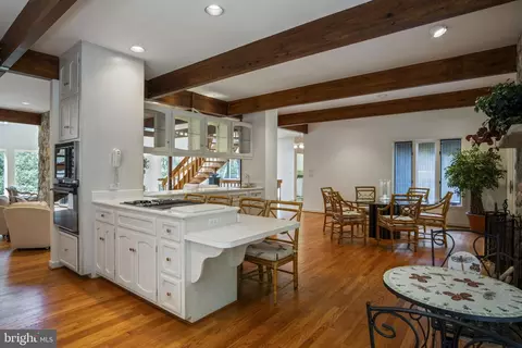 10534 Gambrill Park Rd, Frederick, MD 21702 photo 8