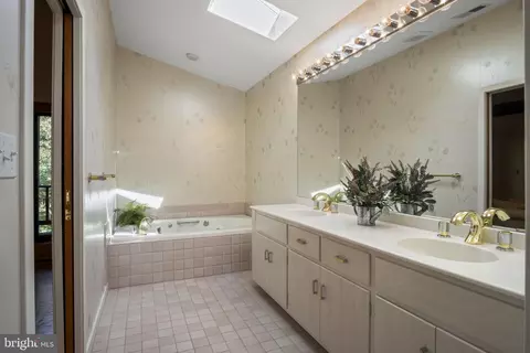 10534 Gambrill Park Rd, Frederick, MD 21702 photo 40