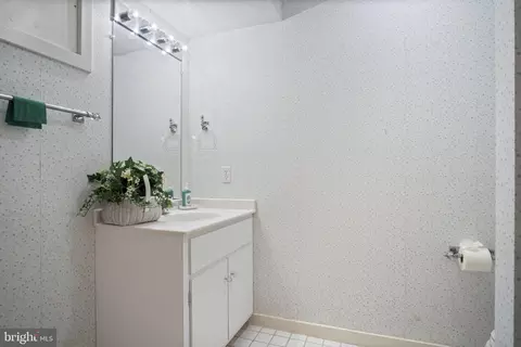 10534 Gambrill Park Rd, Frederick, MD 21702 photo 48