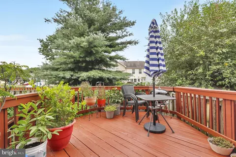 Exterior - 2057 Sumner Dr, Frederick, MD 21702 photo 3 of 4