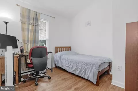 Bedroom - 2057 Sumner Dr, Frederick, MD 21702 photo 3 of 4