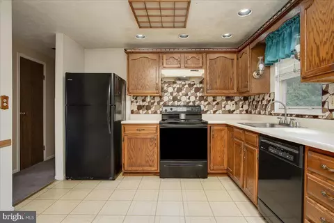 Kitchen - 1315 Danberry Dr, Frederick, MD 21703 photo 2 of 2