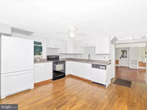 Kitchen - 7347 Sundays Ln, Frederick, MD 21702 photo 2 of 3