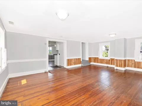 Living - 7347 Sundays Ln, Frederick, MD 21702 photo 5 of 7