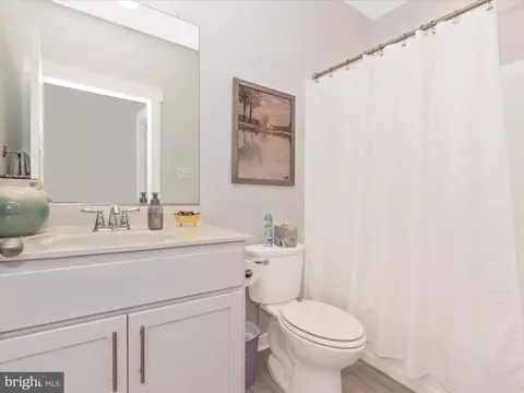 Bath - 616 Gillespie Dr, Frederick, MD 21702 photo 5 of 6