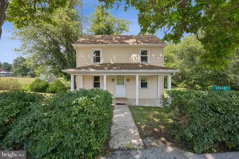 12441 Wolfsville Rd, Myersville, MD 21773