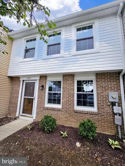 5747 Charstone Ct, Frederick, MD 21703 photo 3