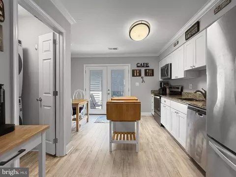 517 Lancaster Pl, Frederick, MD 21703 photo 5