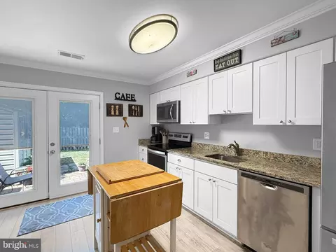 517 Lancaster Pl, Frederick, MD 21703 photo 6