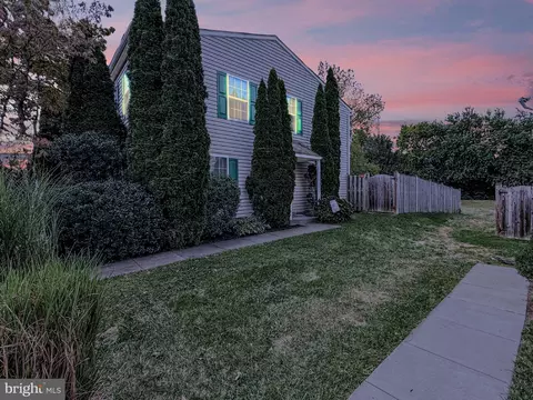 517 Lancaster Pl, Frederick, MD 21703 photo 20