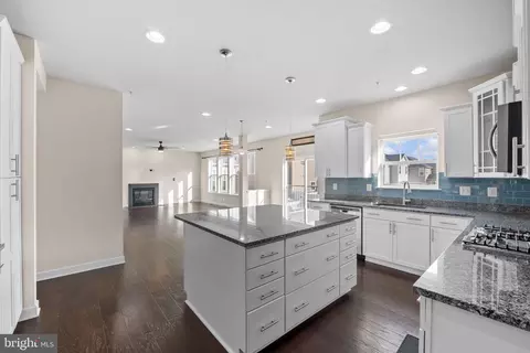 803 Holden Rd, Frederick, MD 21701