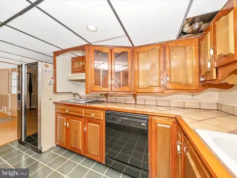 Kitchen - 417 W Main St, Middletown, MD 21769 photo 5 of 6