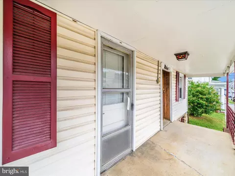 Exterior - 417 W Main St, Middletown, MD 21769 photo 6 of 13