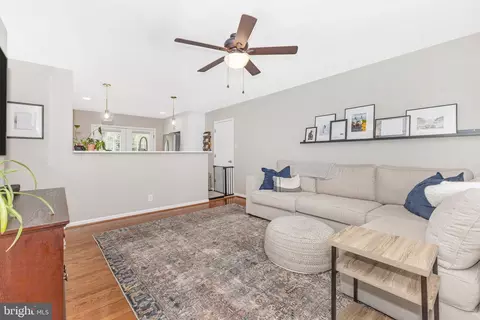 Entry Way - 1496 W 10th St, Frederick, MD 21702 photo 1 of 2