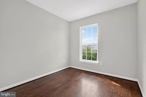 Bedroom - 1948 Crossing Stone Ct, Frederick, MD 21702 photo 3 of 4