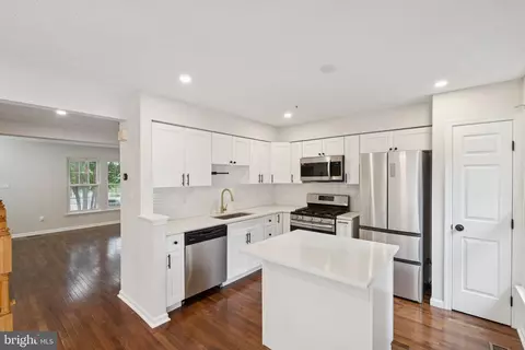 Kitchen - 6813 Fallard Pl, Frederick, MD 21703 photo 1 of 2