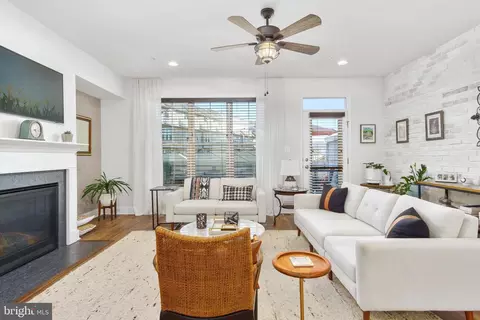 Living - 961 Holden Rd, Frederick, MD 21701 photo 1 of 2