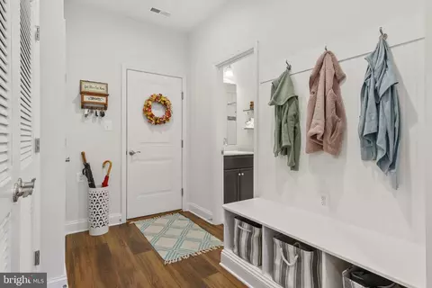 Entry Way - 961 Holden Rd, Frederick, MD 21701 photo 16 of 20