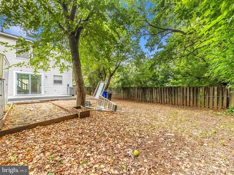 Exterior - 520 Beebe Ct, Frederick, MD 21703 photo 4 of 11