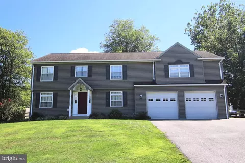 7025 Willow Tree Dr S, Middletown, MD 21769
