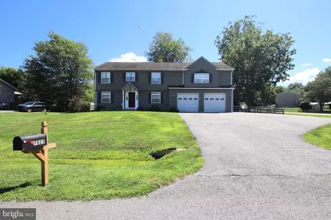 7025 Willow Tree Dr S, Middletown, MD 21769 photo 2