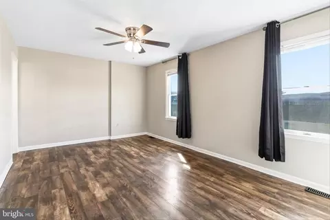 Living - 103 E Hammaker St, Thurmont, MD 21788 photo 4 of 4