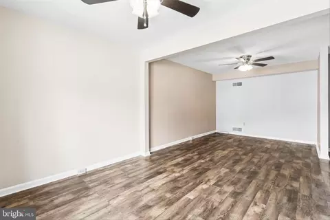 Living - 103 E Hammaker St, Thurmont, MD 21788 photo 3 of 4