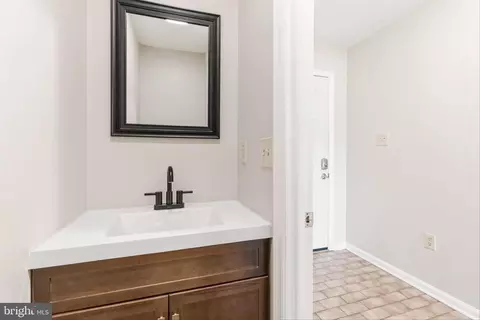 Entry Way - 103 E Hammaker St, Thurmont, MD 21788 photo 2 of 6