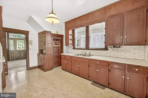 206 Prospect St, Middletown, MD 21769 photo 7