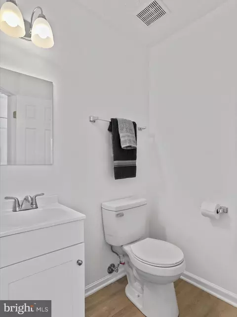 Bath - 1518 Beverly Ct, Frederick, MD 21701 photo 1 of 5