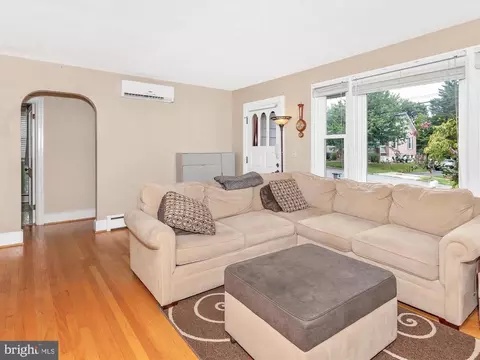 902 Chestnut St, Frederick, MD 21703 photo 6