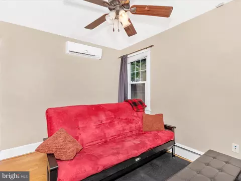 902 Chestnut St, Frederick, MD 21703 photo 11