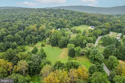 View/Area - 3908 Forrest School Rd, Smithsburg, MD 21783 photo 8 of 9