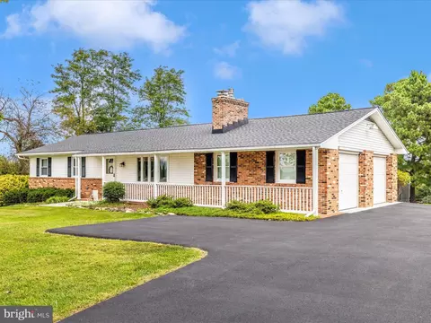 12396 Lee Hill Dr, Monrovia, MD 21770