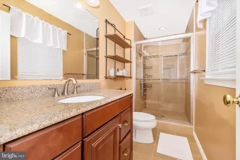 Bath - 6600 Gooseander Ct, Frederick, MD 21703 photo 1 of 2