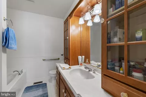 Bath - 1015 Eastbourne Ct, Frederick, MD 21702 photo 1 of 3