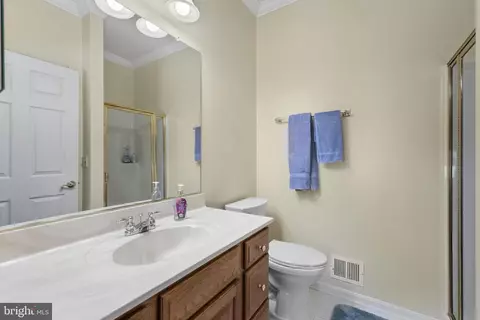 Bath - 1015 Eastbourne Ct, Frederick, MD 21702 photo 2 of 3