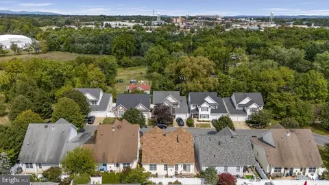 View/Area - 1015 Eastbourne Ct, Frederick, MD 21702 photo 3 of 5