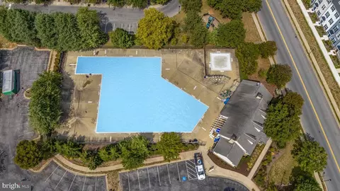 Exterior - 1015 Eastbourne Ct, Frederick, MD 21702 photo 6 of 6